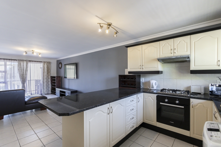 To Let 2 Bedroom Property for Rent in Heritage Park Western Cape